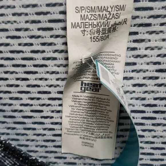 Under Armour top  - Picture 2 of 3